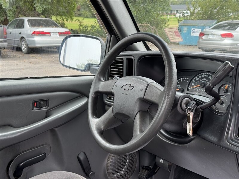 2007 Chevrolet Silverado 1500 Classic Work Truck - Photo 3 - Grand Island, NE 68801