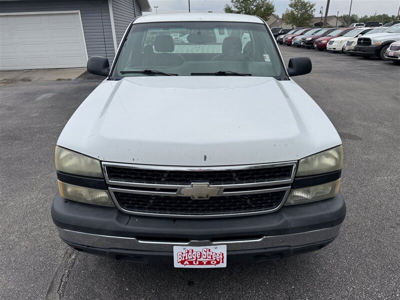 2007 Chevrolet Silverado 1500 Classic Work Truck - Photo 4 - Grand Island, NE 68801