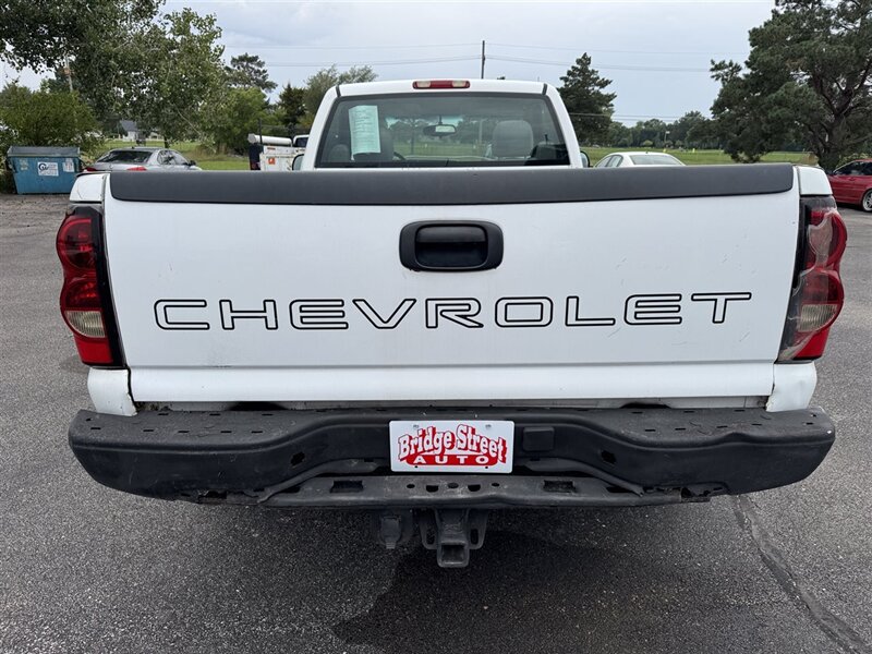 2007 Chevrolet Silverado 1500 Classic Work Truck - Photo 6 - Grand Island, NE 68801
