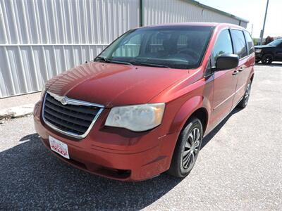 2008 Chrysler Town & Country LX   - Photo 2 - Grand Island, NE 68801