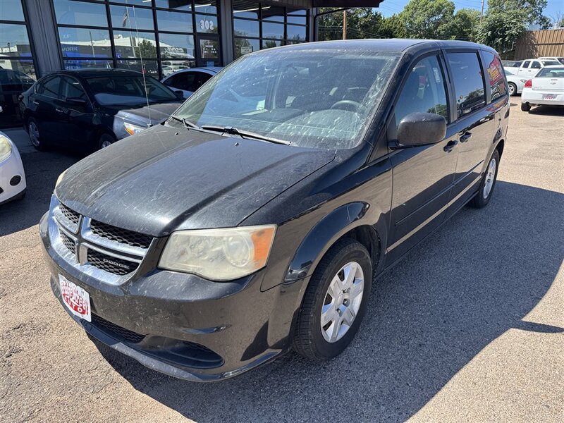 2012 Chrysler Town & Country Limited - Photo 5 - North Platte, NE 69101