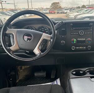 2010 GMC Sierra 1500 SLE   - Photo 10 - Lexington, NE 68850