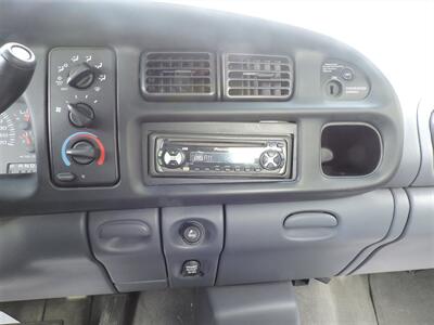 2001 Dodge Ram 1500 SLT   - Photo 15 - Lexington, NE 68850