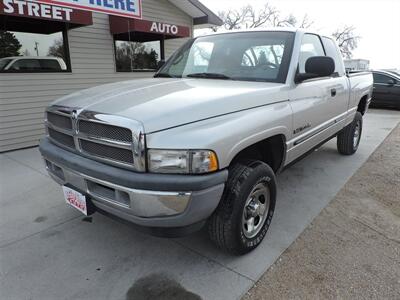 2001 Dodge Ram 1500 SLT   - Photo 2 - Lexington, NE 68850