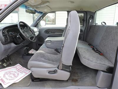 2001 Dodge Ram 1500 SLT   - Photo 8 - Lexington, NE 68850