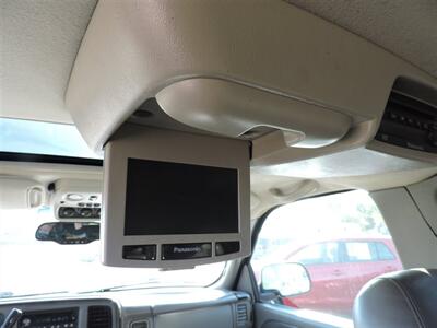 2005 GMC Yukon Denali   - Photo 16 - North Platte, NE 69101