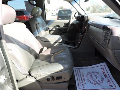 2005 GMC Yukon Denali   - Photo 10 - North Platte, NE 69101