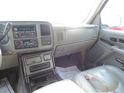 2005 GMC Yukon Denali   - Photo 15 - North Platte, NE 69101