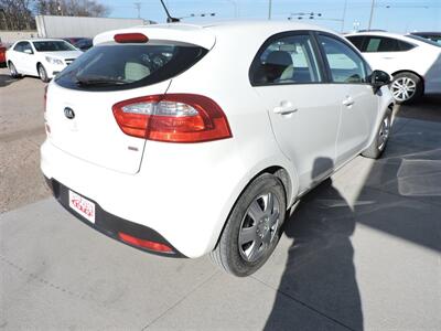 2012 Kia Rio 5-Door LX   - Photo 5 - Lexington, NE 68850