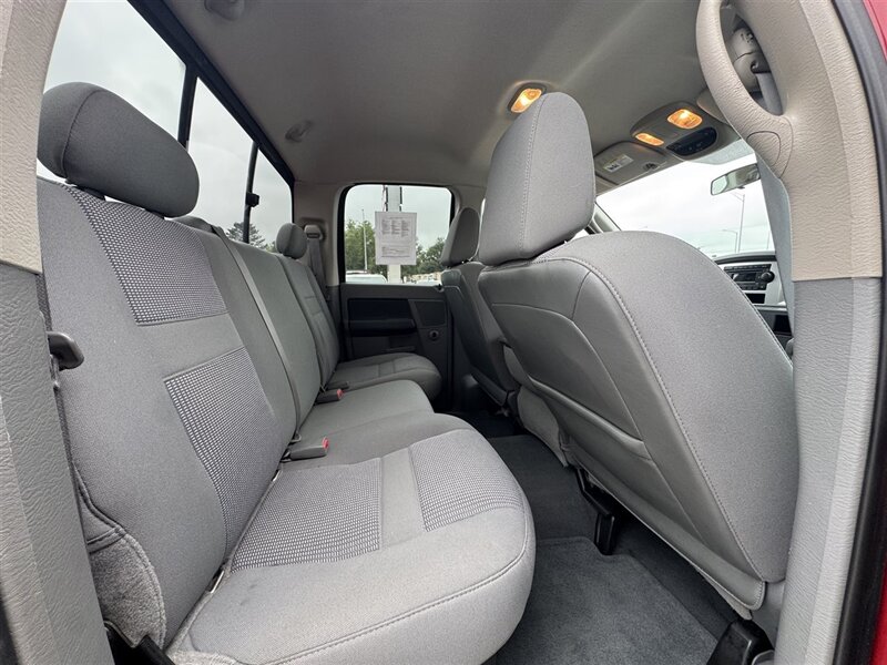 2007 Dodge Ram 1500 SLT - Photo 9 - Lexington, NE 68850