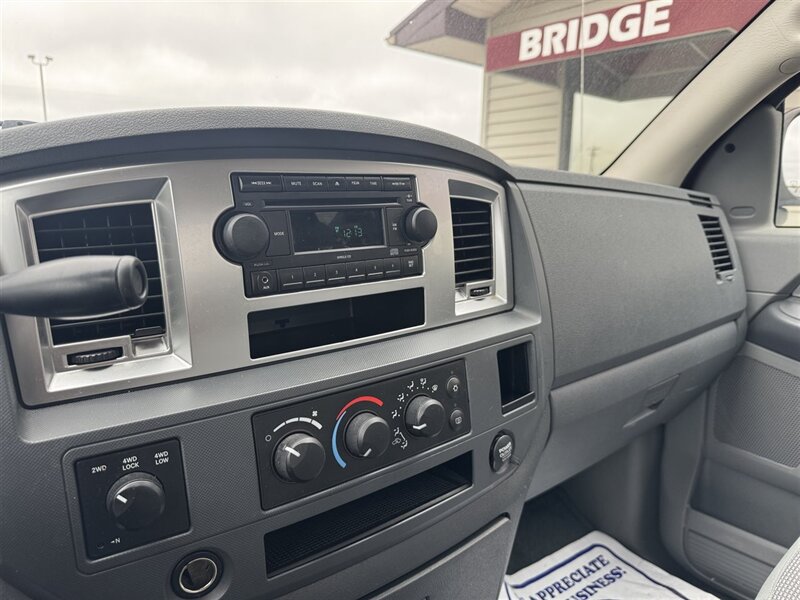 2007 Dodge Ram 1500 SLT - Photo 18 - Lexington, NE 68850