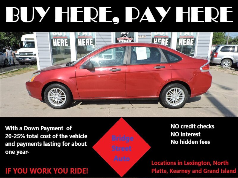 2010 Ford Focus SE - Photo 1 - Grand Island, NE 68801