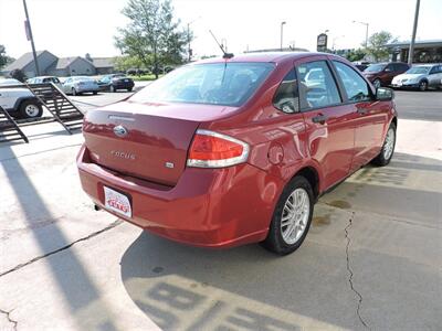 2010 Ford Focus SE   - Photo 5 - Grand Island, NE 68801