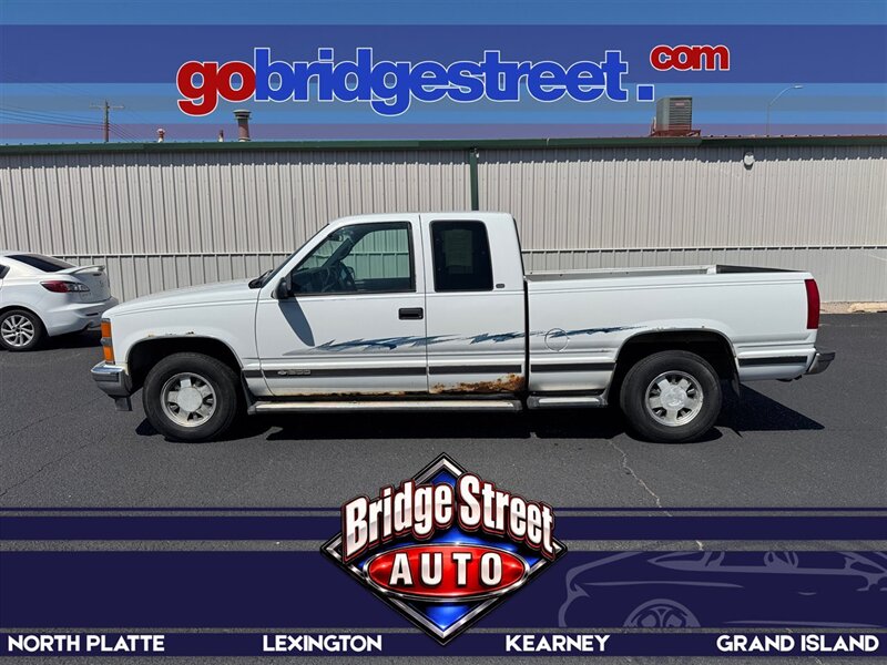 1998 Chevrolet C1500 Silverado   - Photo 1 - Kearney, NE 68847