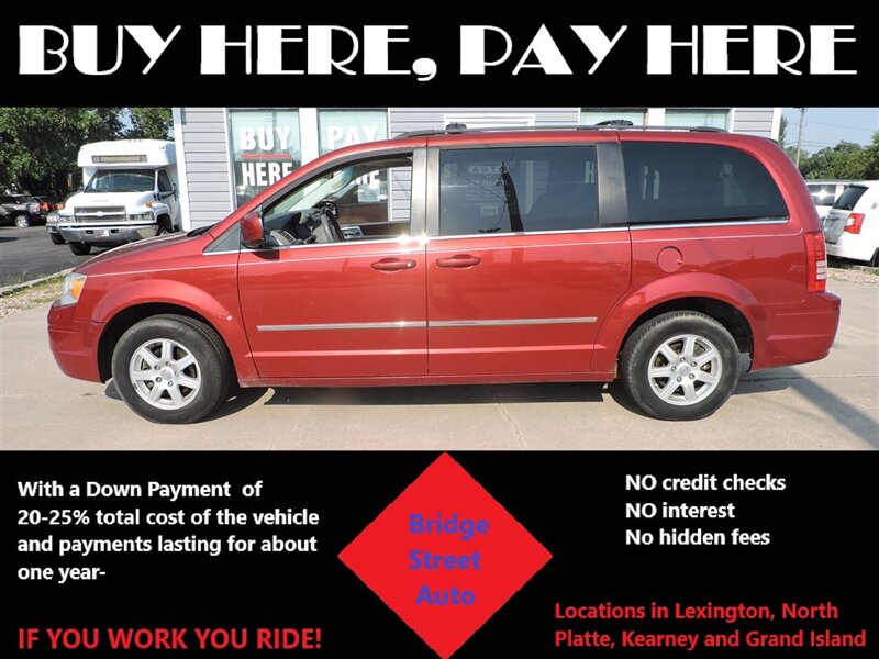 2010 Chrysler Town & Country Touring  