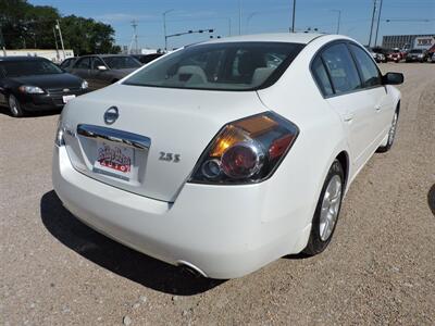 2011 Nissan Altima 2.5 S   - Photo 5 - Lexington, NE 68850