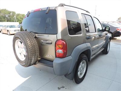 2005 Jeep Liberty Sport   - Photo 5 - Lexington, NE 68850