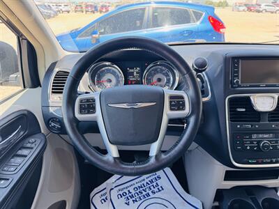 2011 Chrysler Town & Country Touring-L - Photo 9 - Lexington, NE 68850