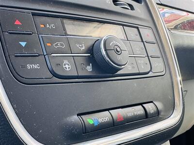 2011 Chrysler Town & Country Touring-L - Photo 21 - Lexington, NE 68850