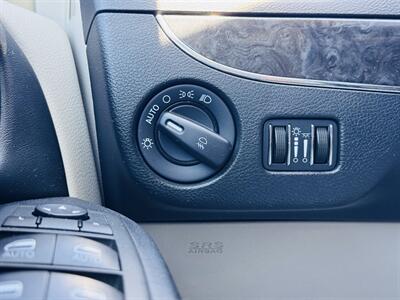 2011 Chrysler Town & Country Touring-L - Photo 17 - Lexington, NE 68850