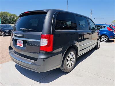2011 Chrysler Town & Country Touring-L - Photo 3 - Lexington, NE 68850