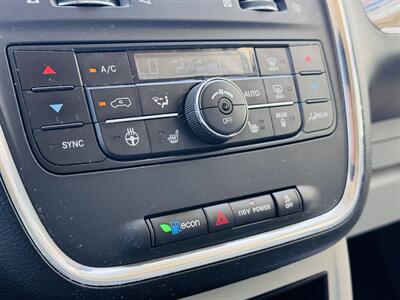2011 Chrysler Town & Country Touring-L - Photo 15 - Lexington, NE 68850