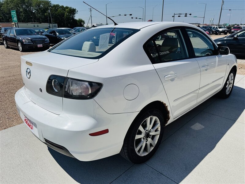 2008 Mazda Mazda3 i Sport - Photo 6 - Lexington, NE 68850