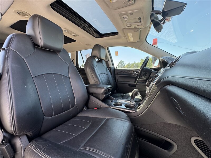 2017 Buick Enclave Premium - Photo 10 - Lexington, NE 68850