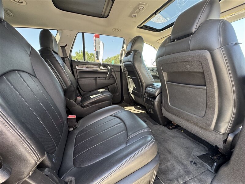 2017 Buick Enclave Premium - Photo 9 - Lexington, NE 68850