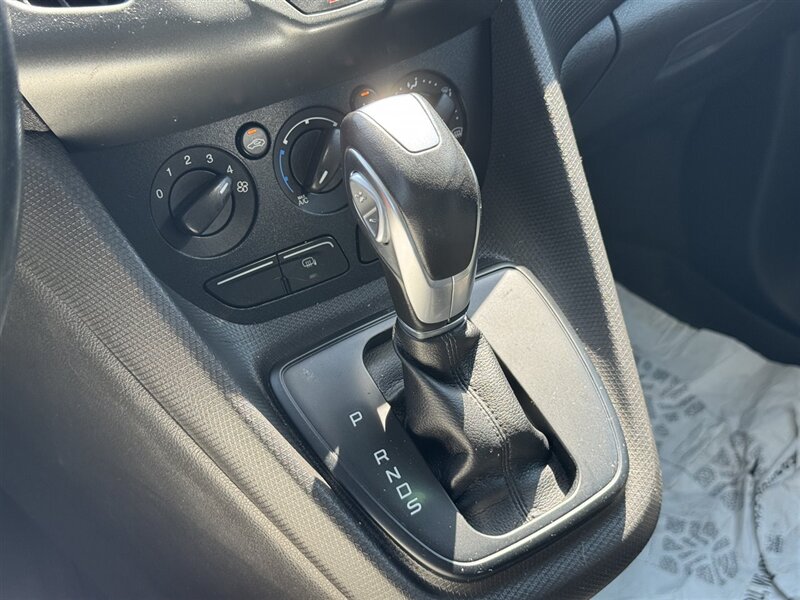 2016 Ford Transit Connect XL - Photo 18 - North Platte, NE 69101