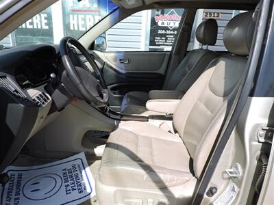2003 Toyota Highlander   - Photo 9 - Grand Island, NE 68801