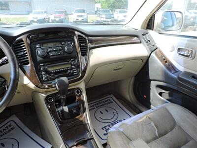 2003 Toyota Highlander   - Photo 11 - Grand Island, NE 68801
