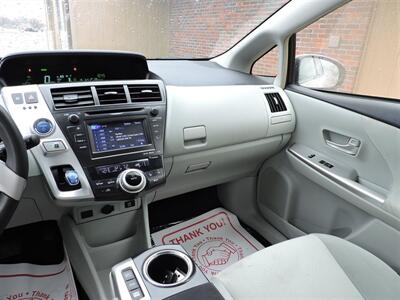 2014 Toyota Prius v Two   - Photo 14 - Kearney, NE 68847
