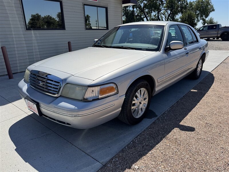 2003 Ford Crown Victoria LX - Photo 5 - Lexington, NE 68850