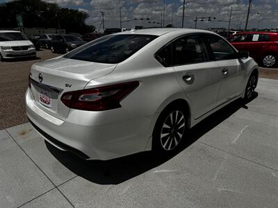 2016 Nissan Altima 2.5 - Photo 2 - Lexington, NE 68850