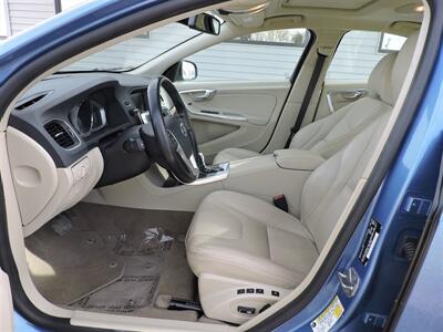 2014 Volvo S60 T5   - Photo 9 - Lexington, NE 68850