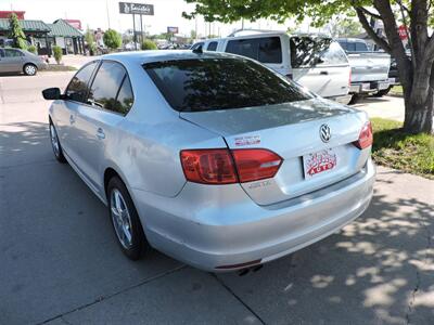 2011 Volkswagen Jetta SE   - Photo 8 - Kearney, NE 68847