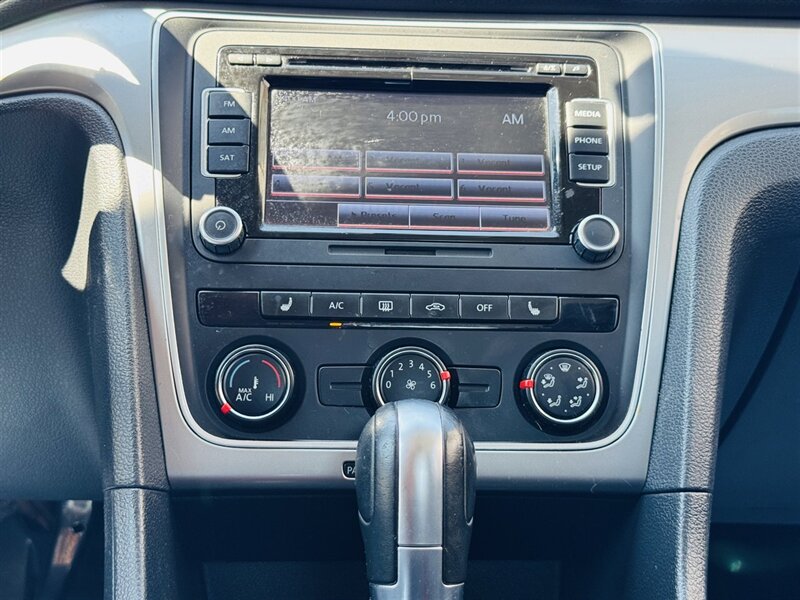 2015 Volkswagen Passat 1.8T S - Photo 16 - Lexington, NE 68850