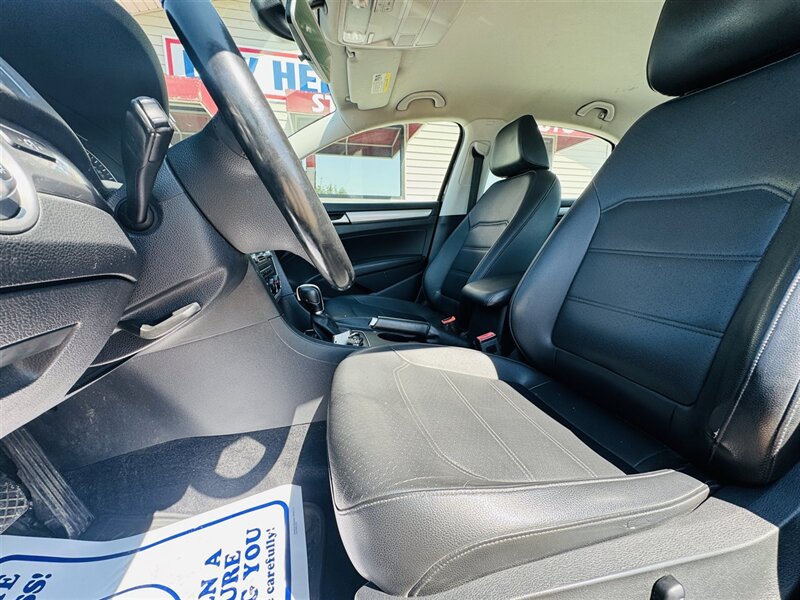 2015 Volkswagen Passat 1.8T S - Photo 8 - Lexington, NE 68850