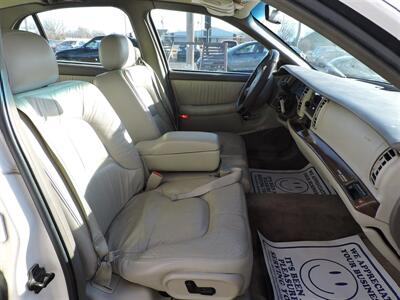 2002 Buick Park Avenue   - Photo 10 - Grand Island, NE 68801