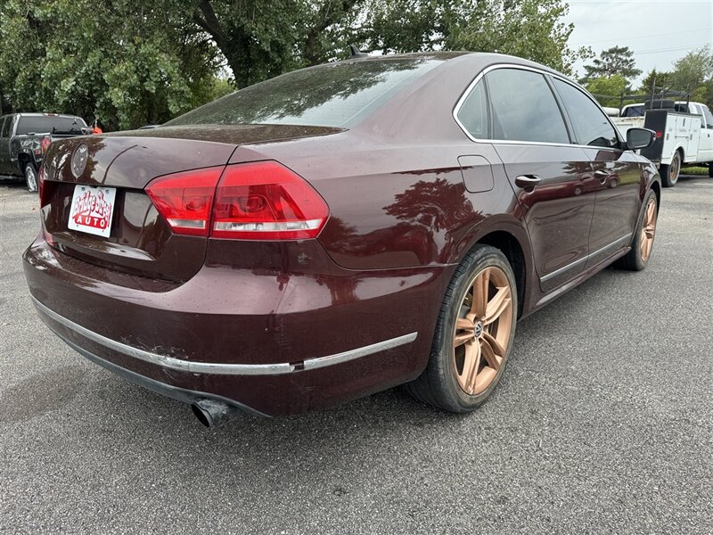 2014 Volkswagen Passat 3.6L V6 SEL Premium - Photo 7 - Grand Island, NE 68801