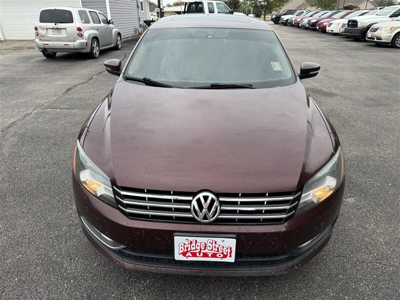 2014 Volkswagen Passat 3.6L V6 SEL Premium - Photo 4 - Grand Island, NE 68801