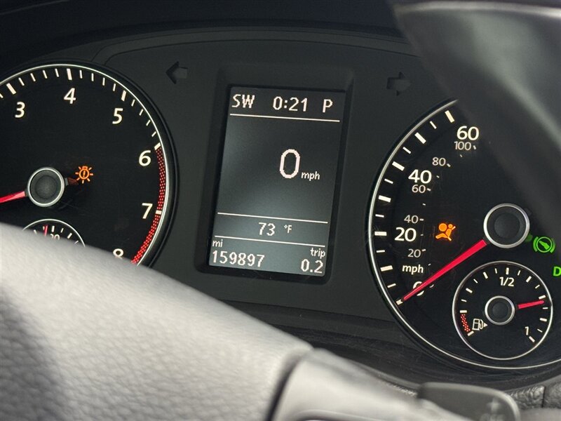 2014 Volkswagen Passat 3.6L V6 SEL Premium - Photo 13 - Grand Island, NE 68801