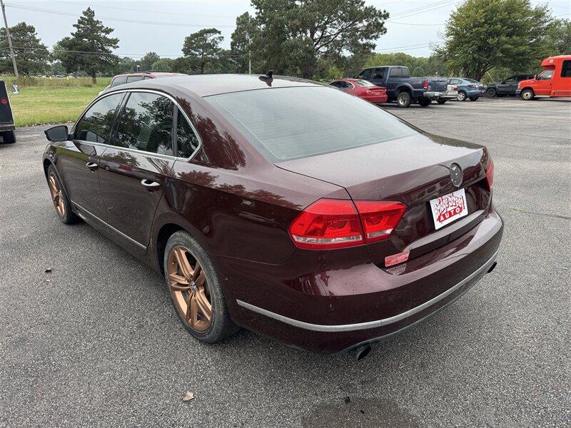 2014 Volkswagen Passat 3.6L V6 SEL Premium - Photo 5 - Grand Island, NE 68801