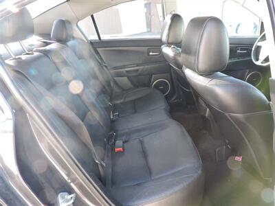 2005 Mazda Mazda3 s   - Photo 11 - Kearney, NE 68847