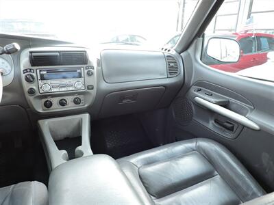 2002 Ford Explorer Sport Trac Value - Photo 13 - North Platte, NE 69101