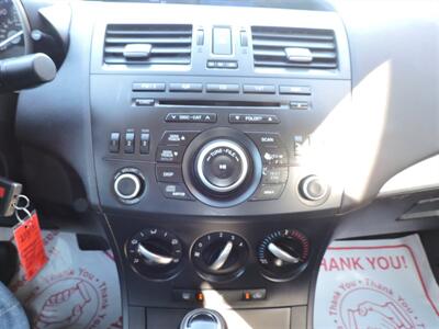 2012 Mazda Mazda3 i Touring   - Photo 17 - Lexington, NE 68850