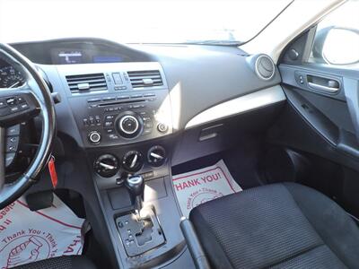 2012 Mazda Mazda3 i Touring   - Photo 14 - Lexington, NE 68850