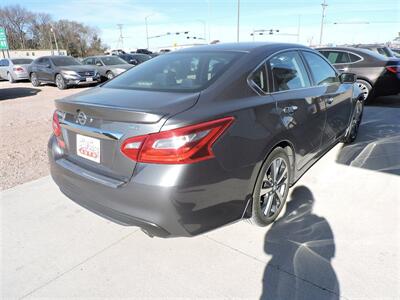 2016 Nissan Altima 2.5 - Photo 5 - Lexington, NE 68850