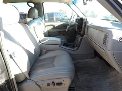 2003 GMC Yukon Denali - Photo 10 - North Platte, NE 69101